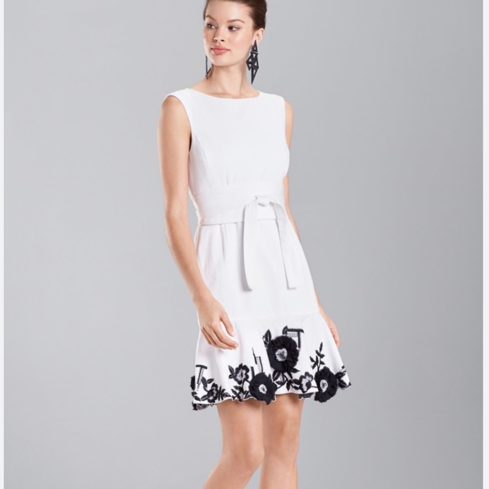 NWT NATORI White Denim‎ Embroidered Dress